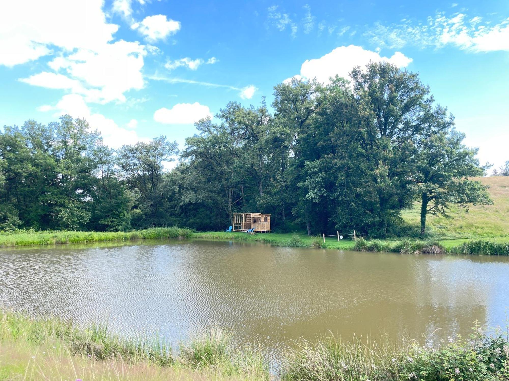 Argenton Sur Creuse Gite Neuf Avec Jardin, Foret Et Etang מראה חיצוני תמונה