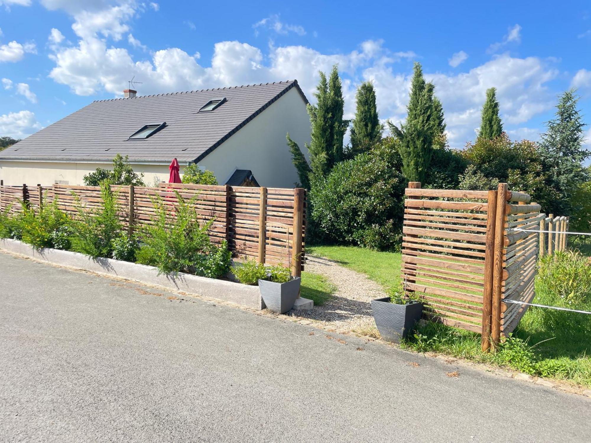 Argenton Sur Creuse Gite Neuf Avec Jardin, Foret Et Etang מראה חיצוני תמונה